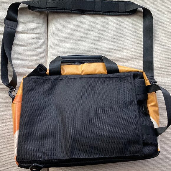 Rareform Manhattan Messenger Bag! - Picture 2 of 4